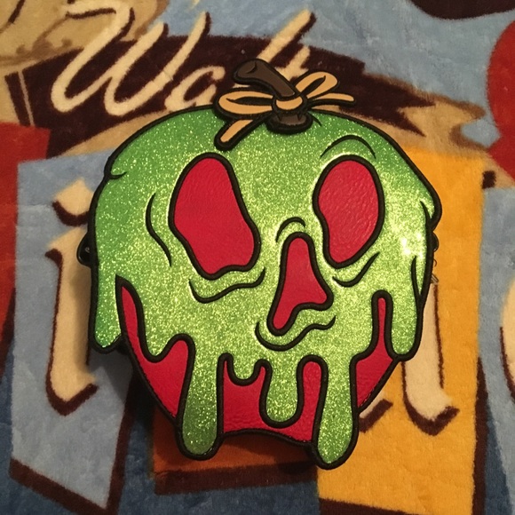 loungefly poison apple bag